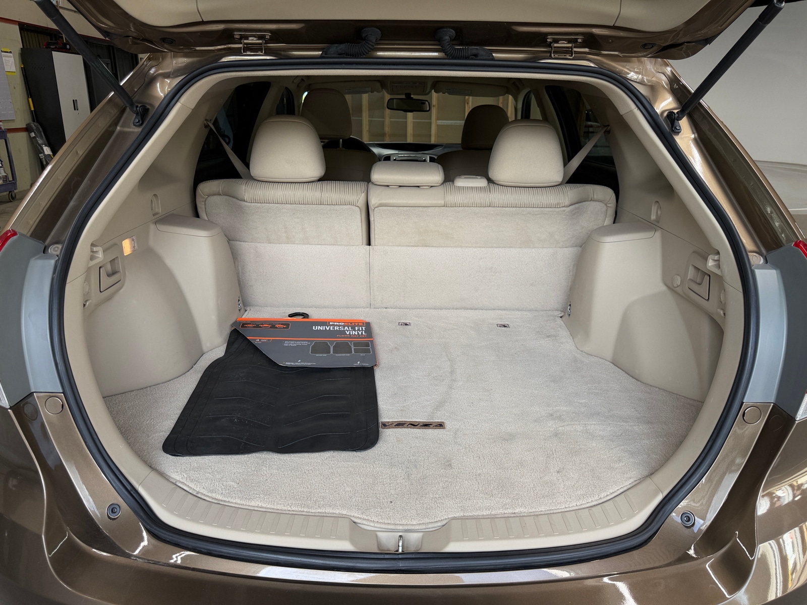 Thumbnail: 2010 Toyota Venza - 7