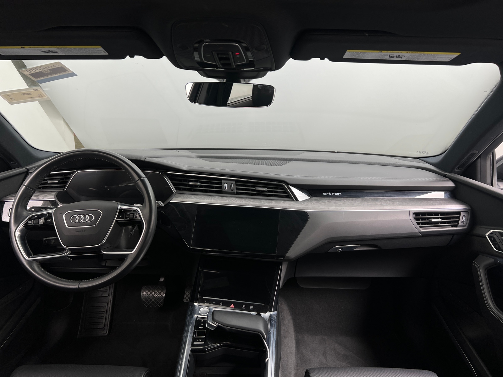 Thumbnail: 2019 Audi e-tron - 3