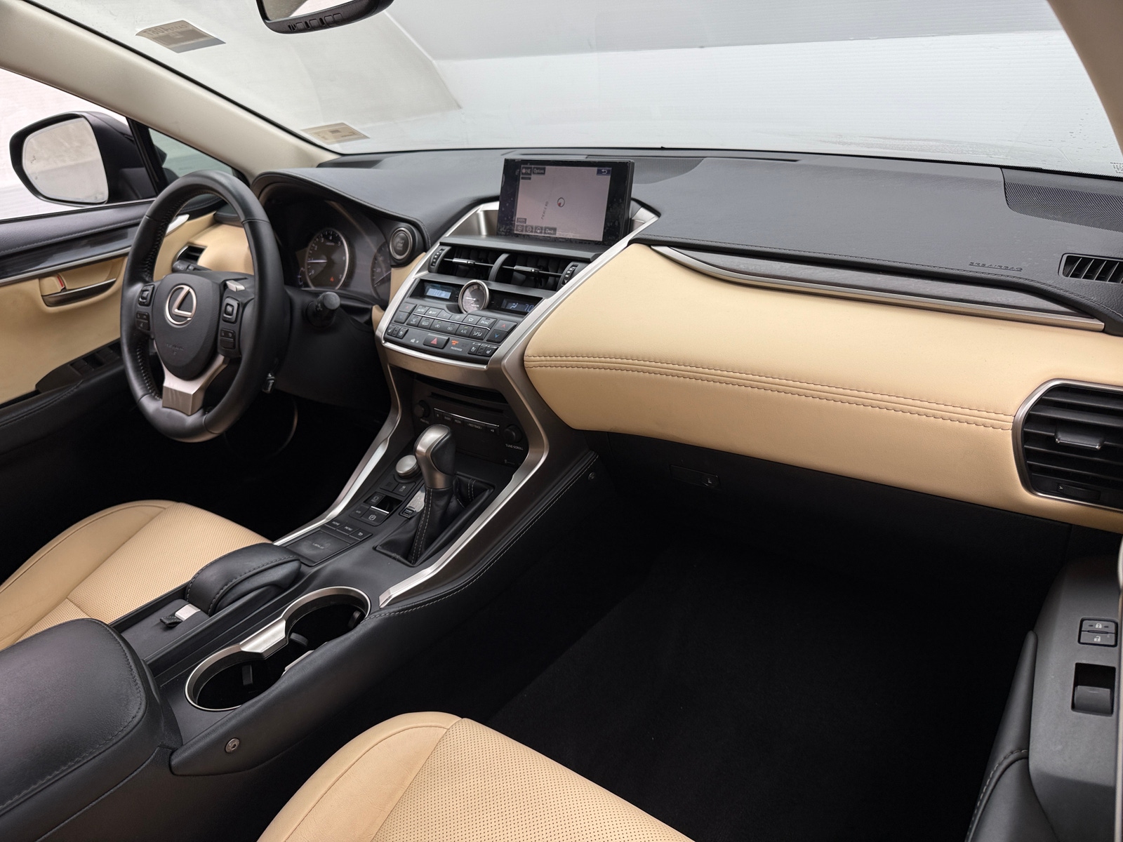 Thumbnail: 2015 Lexus NX - 3
