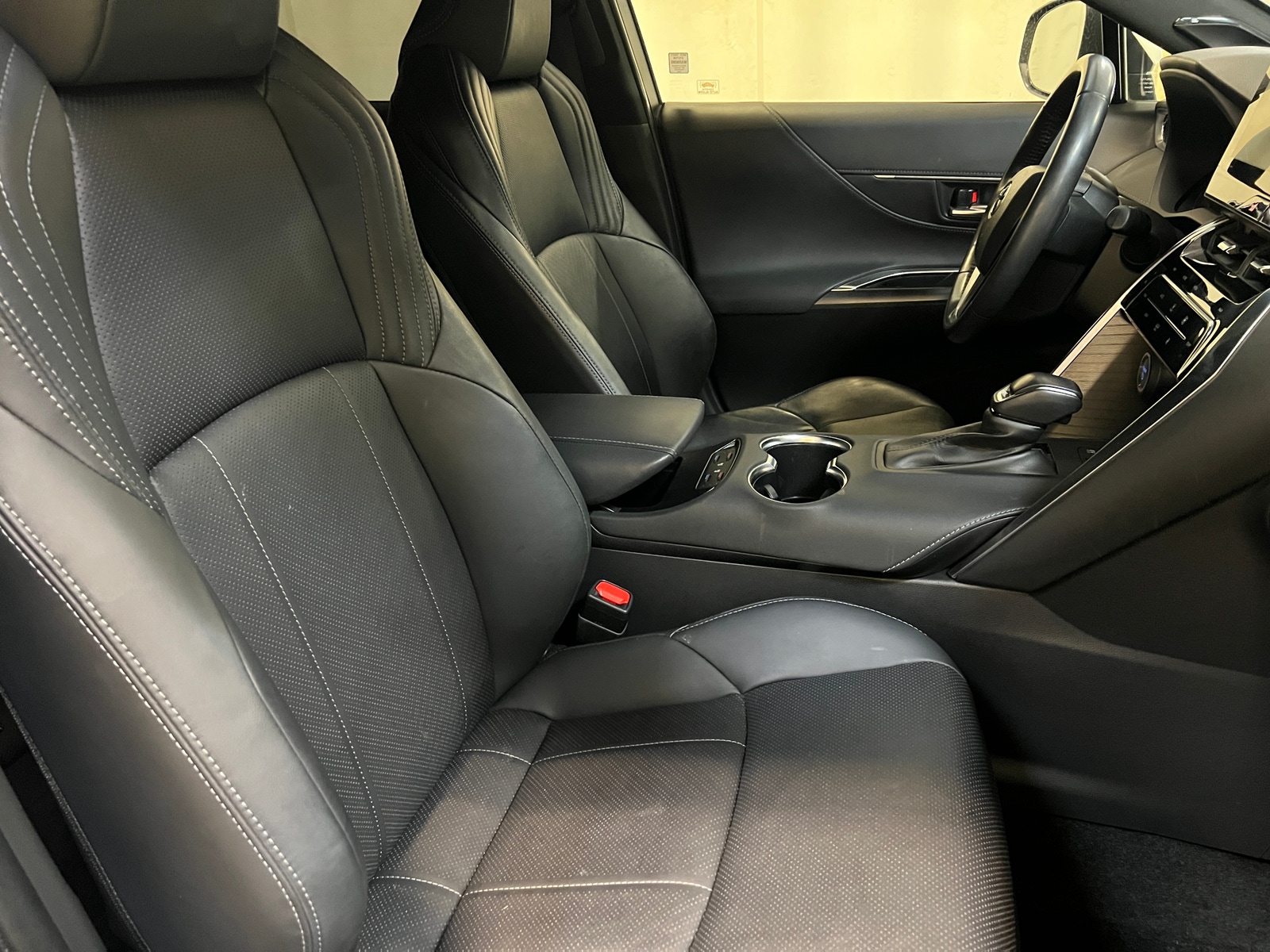 Thumbnail: 2021 Toyota Venza - 2