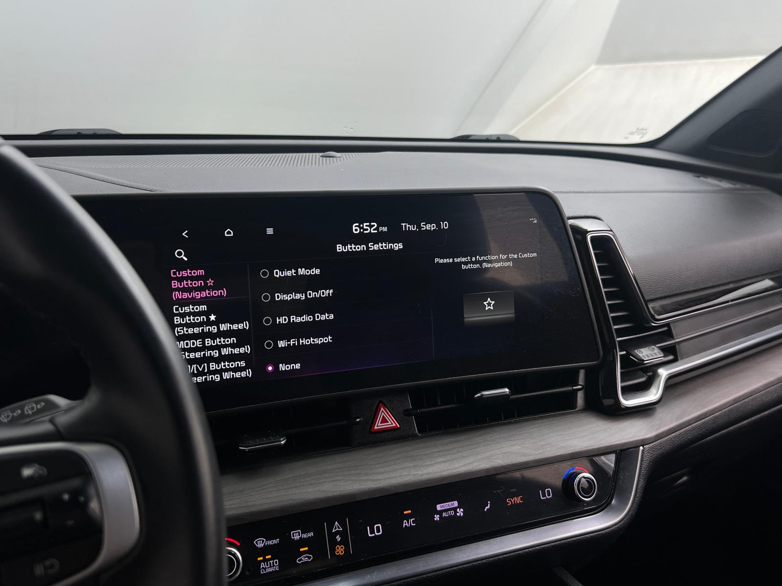 Thumbnail: 2023 Kia Sportage - 3
