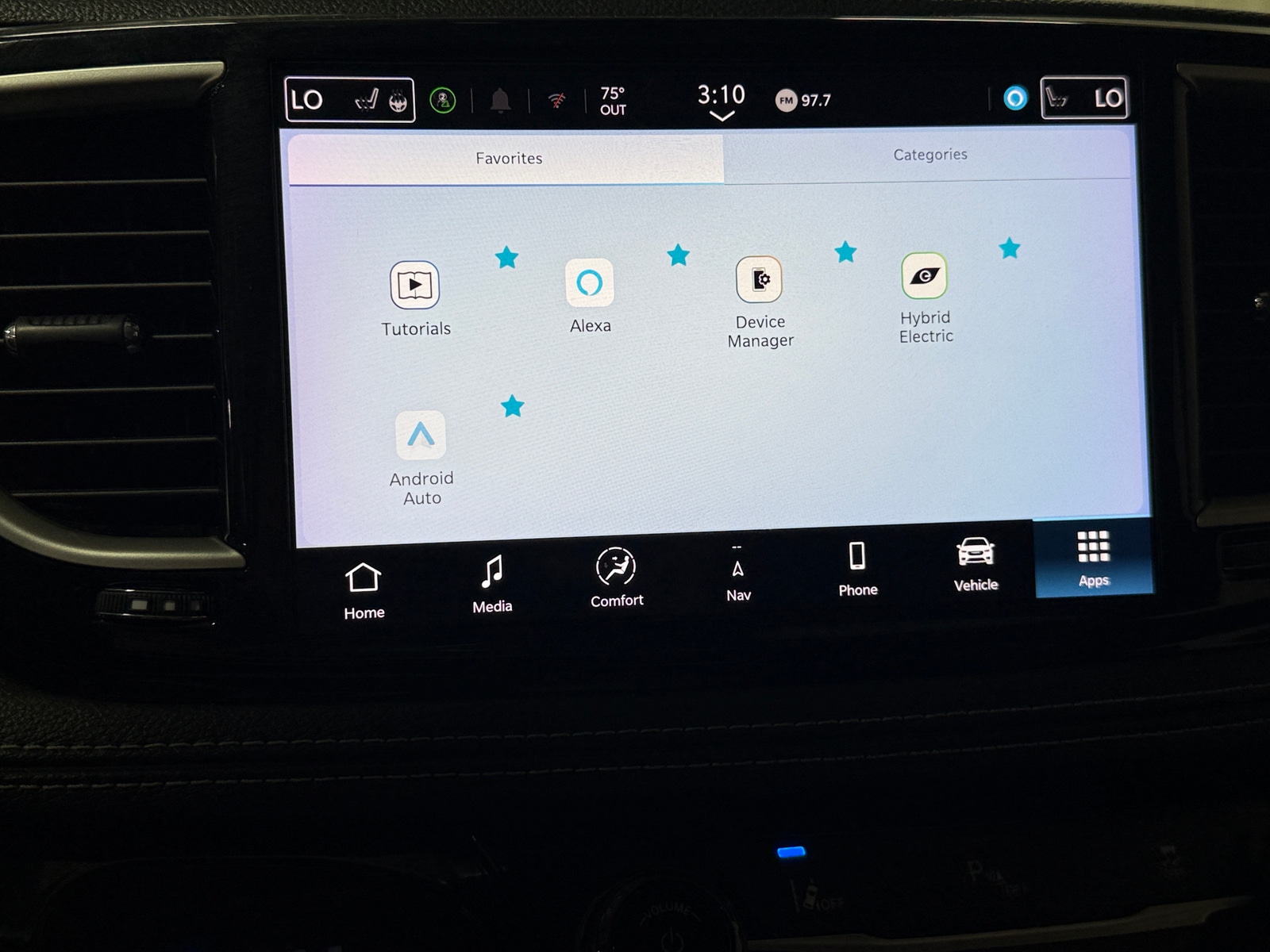 Thumbnail: 2024 Chrysler Pacifica - 3