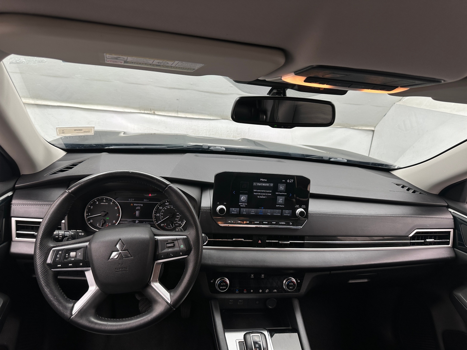 Thumbnail: 2022 Mitsubishi Outlander - 2