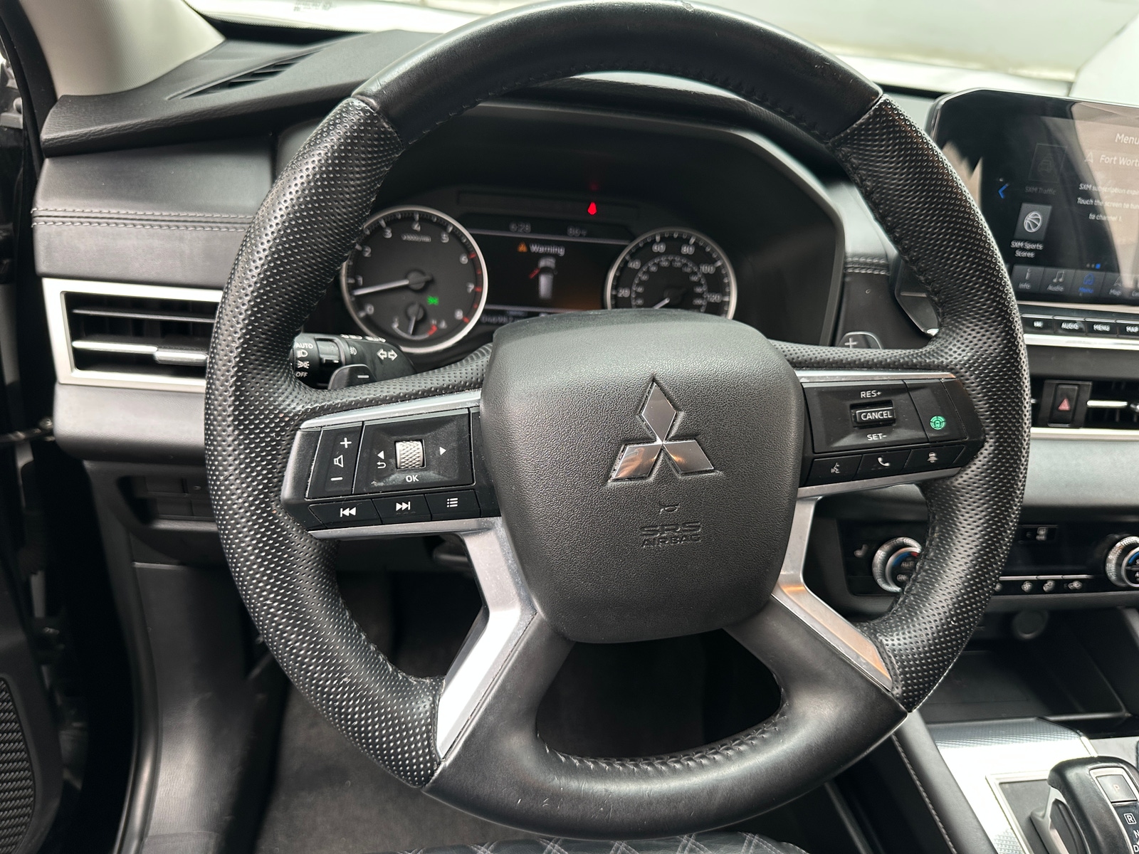 Thumbnail: 2022 Mitsubishi Outlander - 4