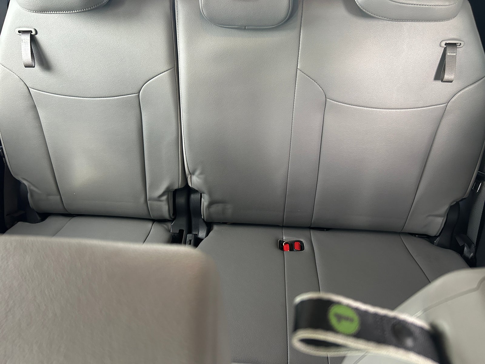 Thumbnail: 2025 Toyota Sienna - 4