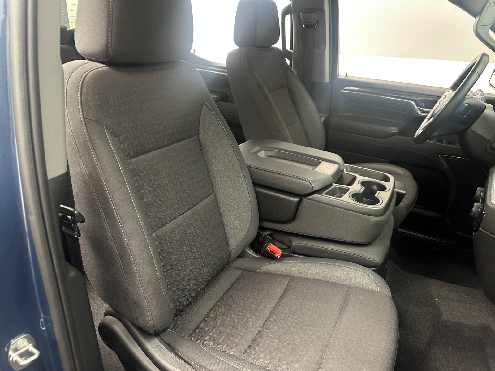 Thumbnail: 2024 Chevrolet Silverado 1500 - 2