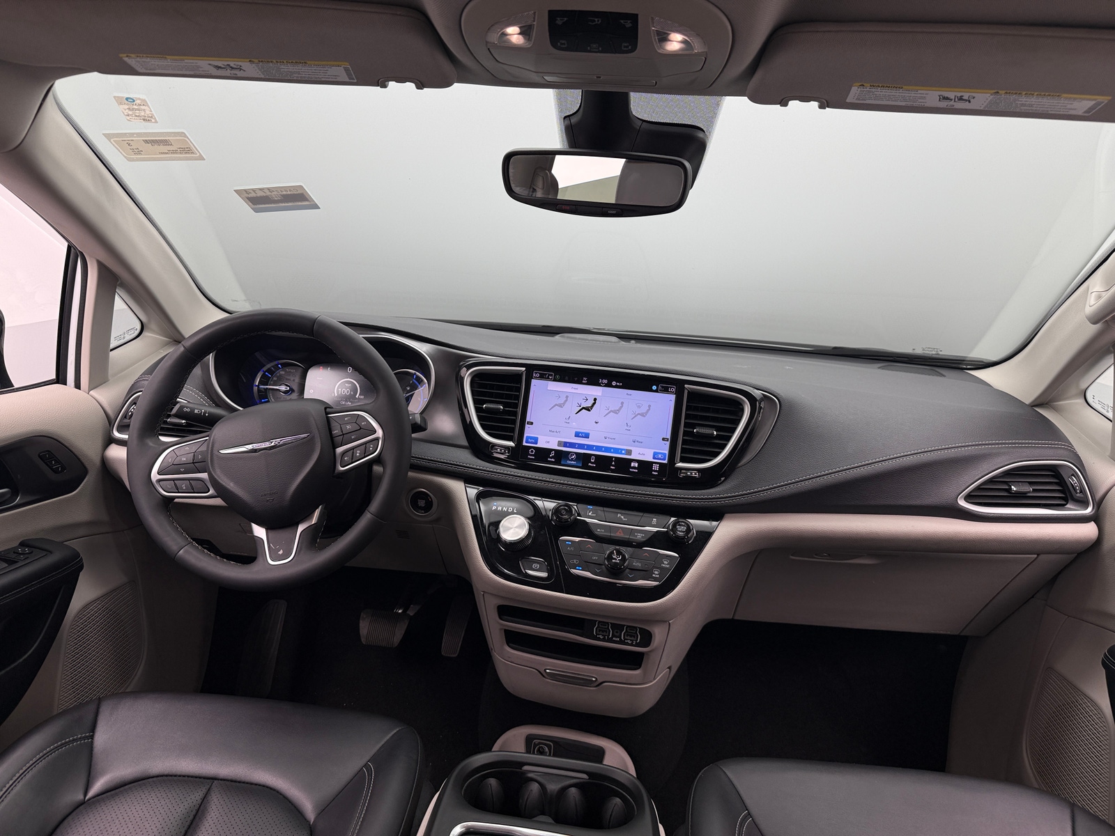 Thumbnail: 2024 Chrysler Pacifica - 2