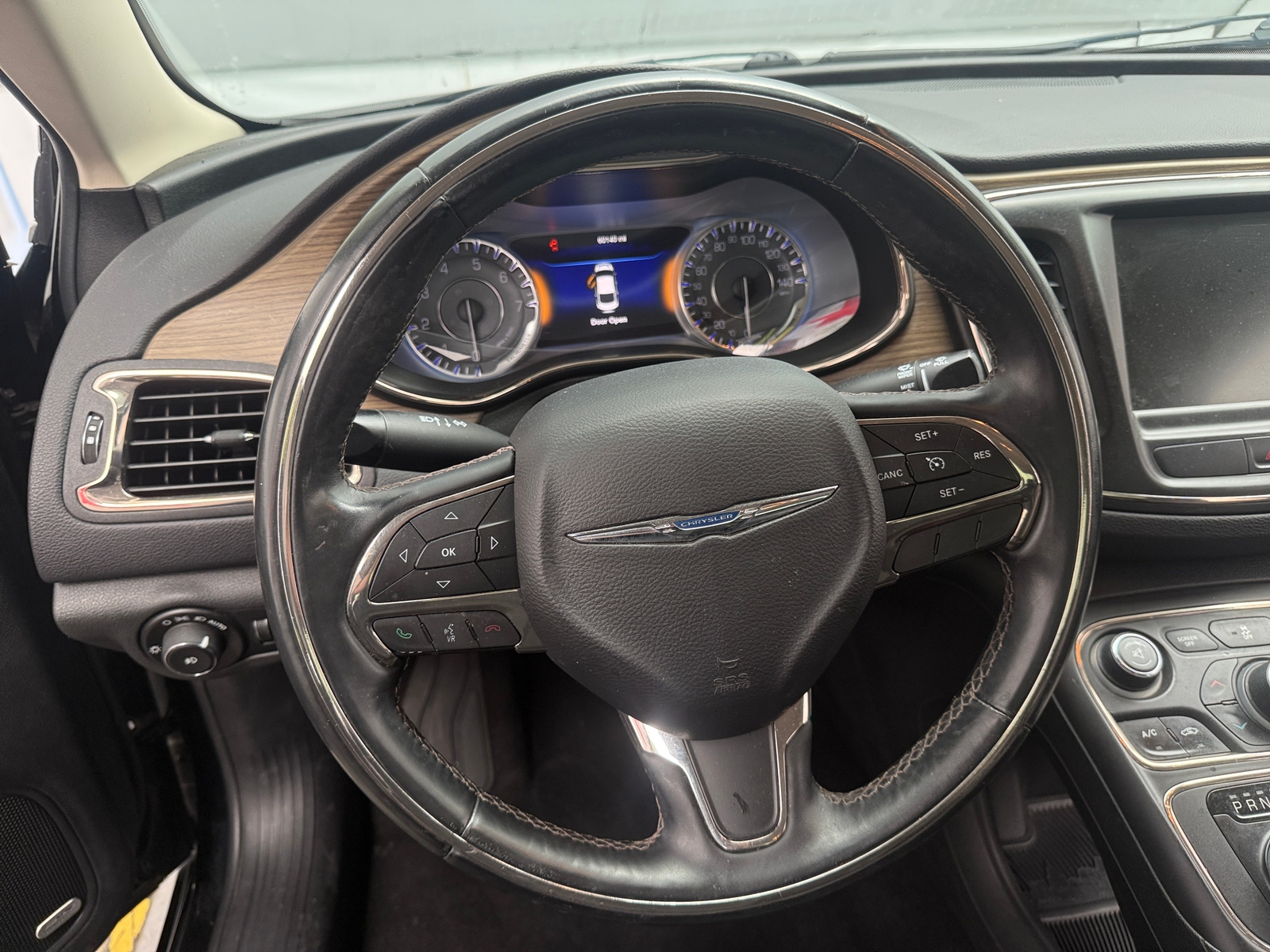 Thumbnail: 2015 Chrysler 200 - 4