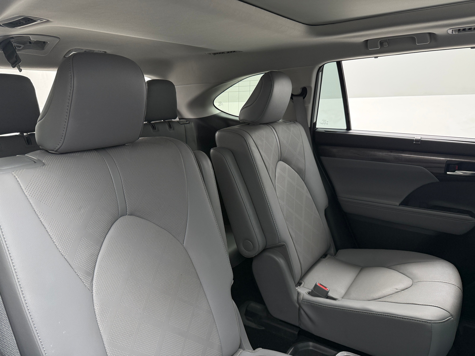 Thumbnail: 2021 Toyota Highlander - 5