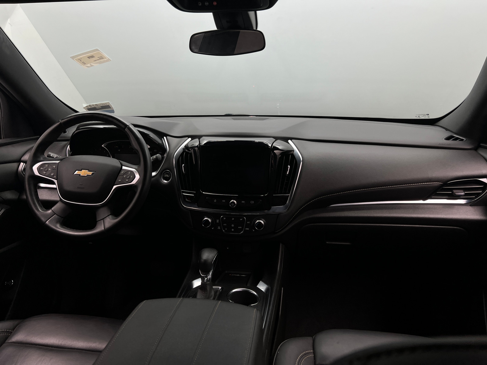 Thumbnail: 2023 Chevrolet Traverse - 2