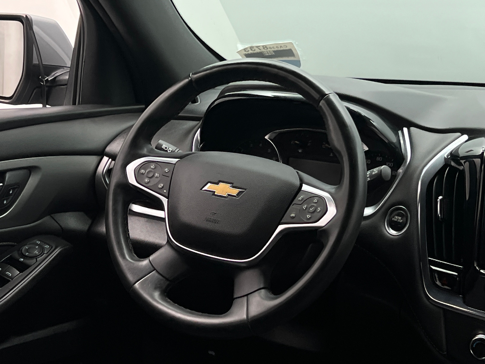 Thumbnail: 2023 Chevrolet Traverse - 4