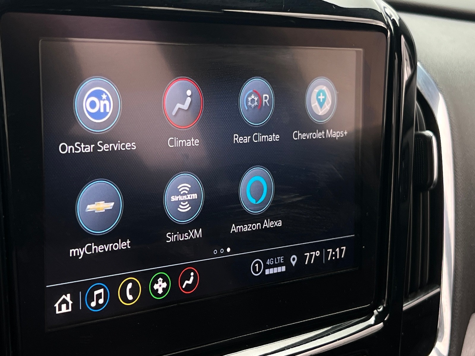 Thumbnail: 2023 Chevrolet Traverse - 3