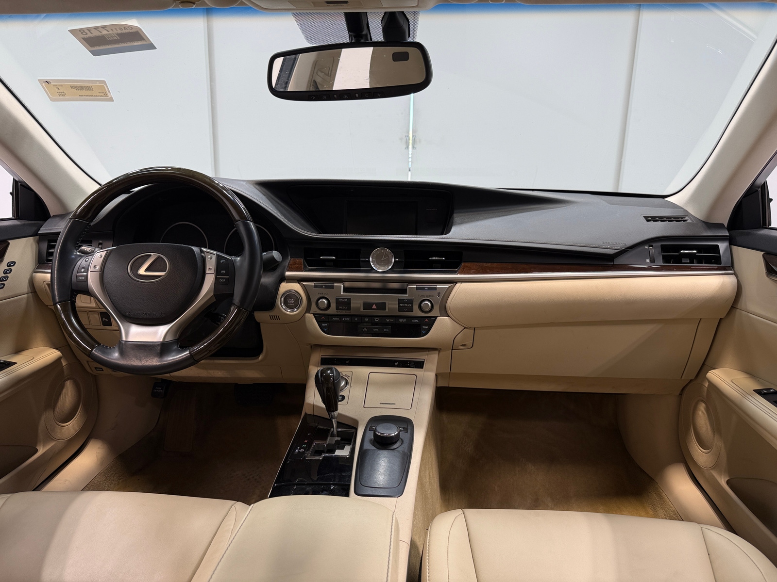 Thumbnail: 2013 Lexus ES - 2