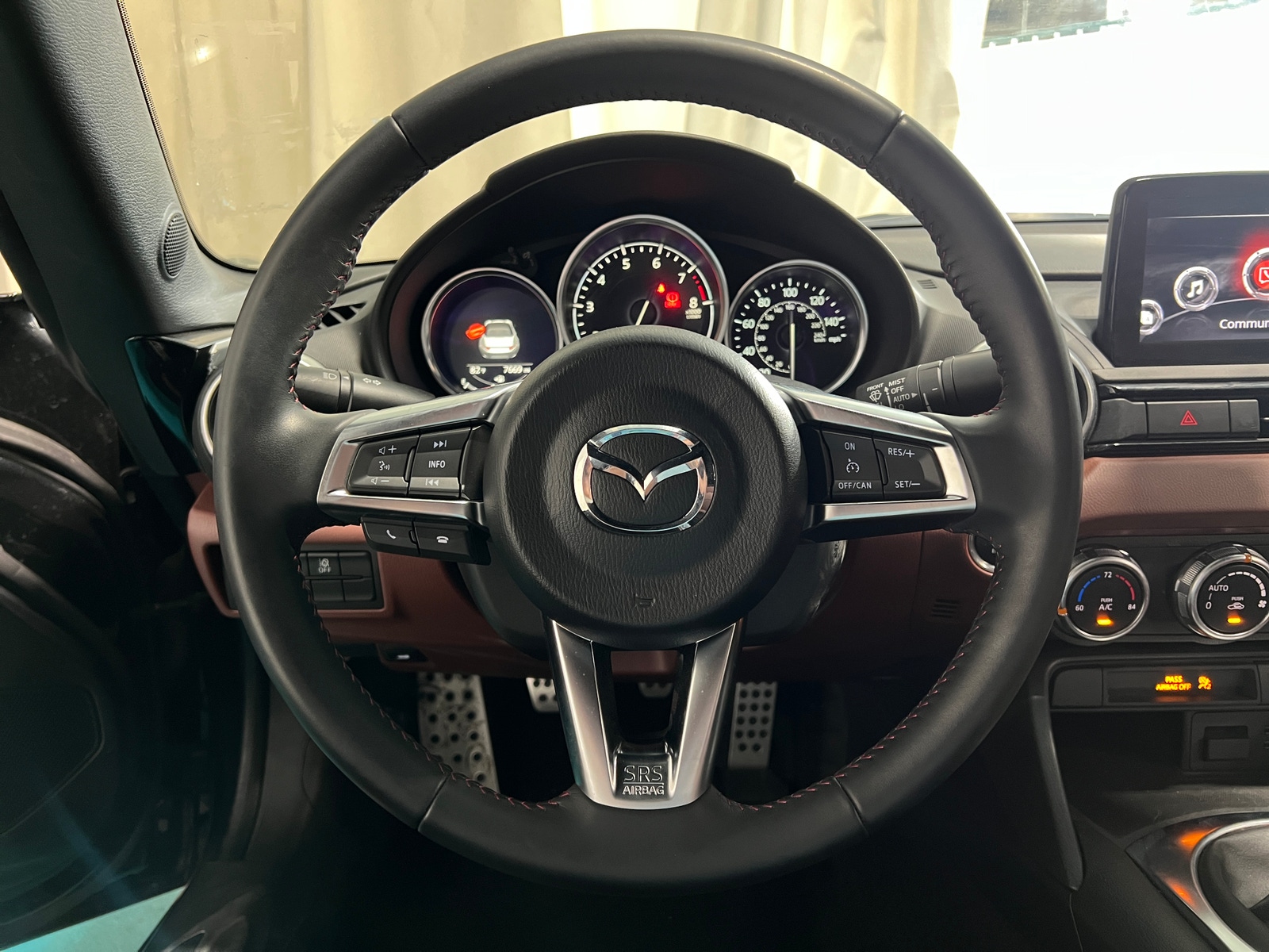 Thumbnail: 2019 Mazda MX-5 Miata - 3