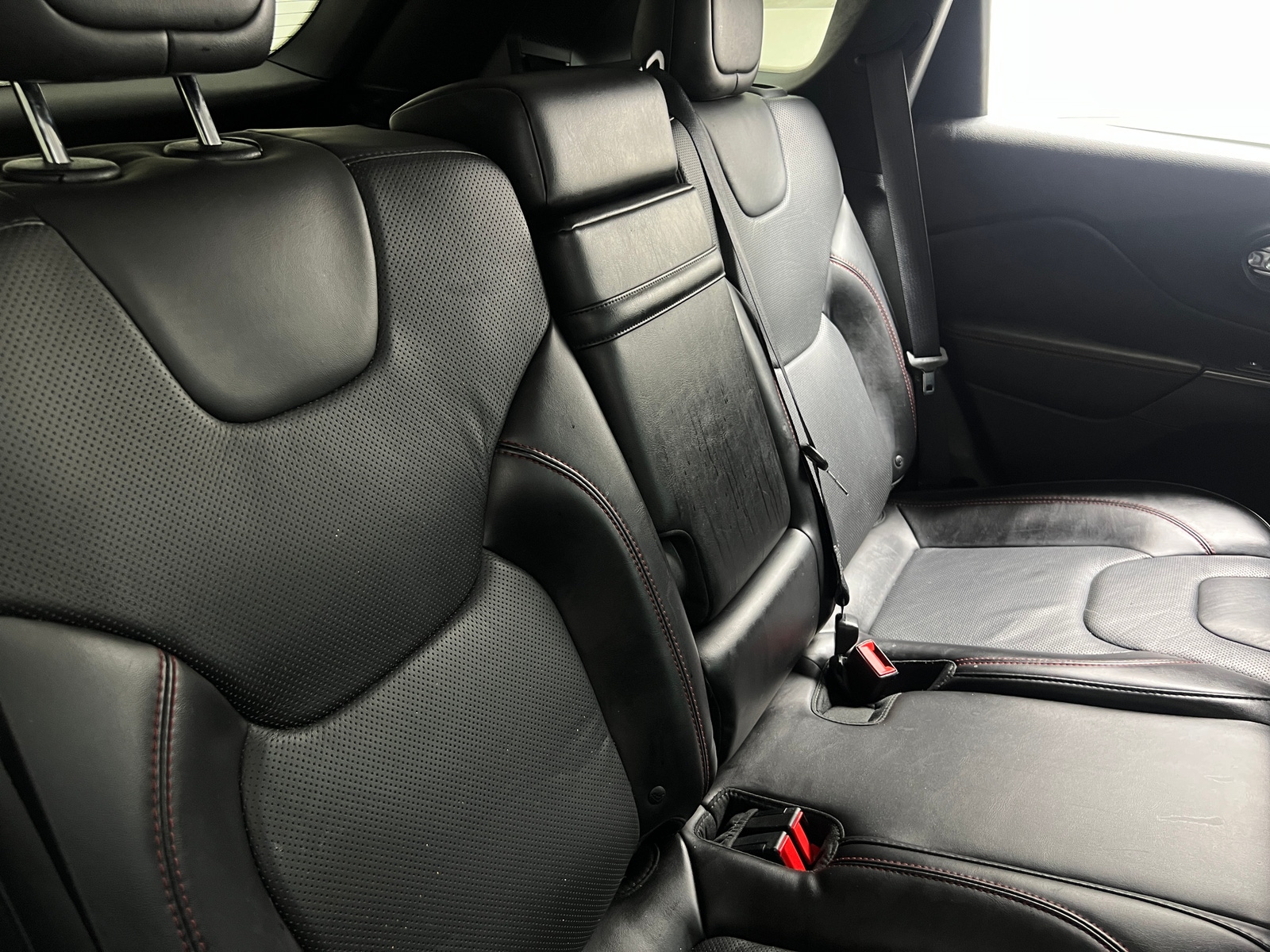 Thumbnail: 2019 Jeep Cherokee - 5