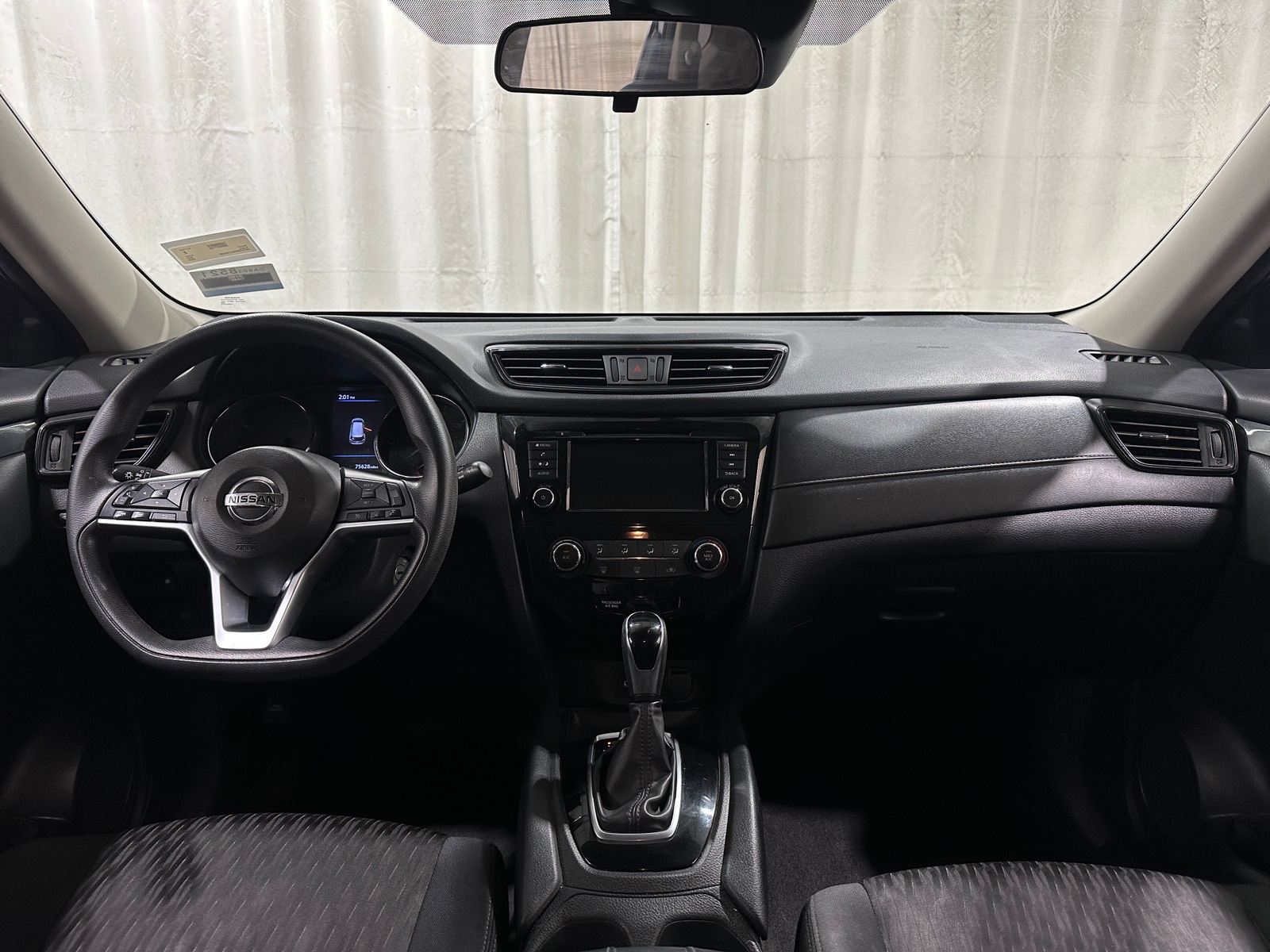 Thumbnail: 2020 Nissan Rogue - 3