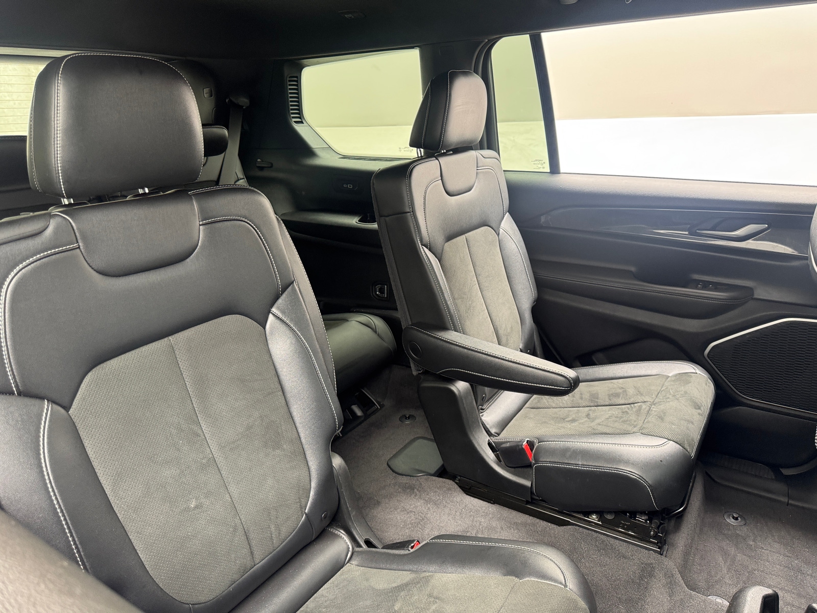 Thumbnail: 2021 Jeep Grand Cherokee L - 5