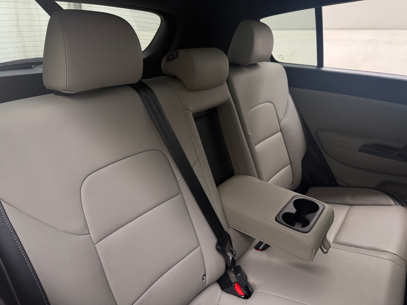 Thumbnail: 2022 Kia Sportage - 5