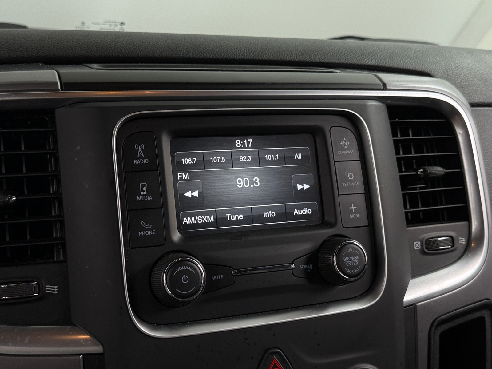 Thumbnail: 2024 RAM 1500 Classic - 4