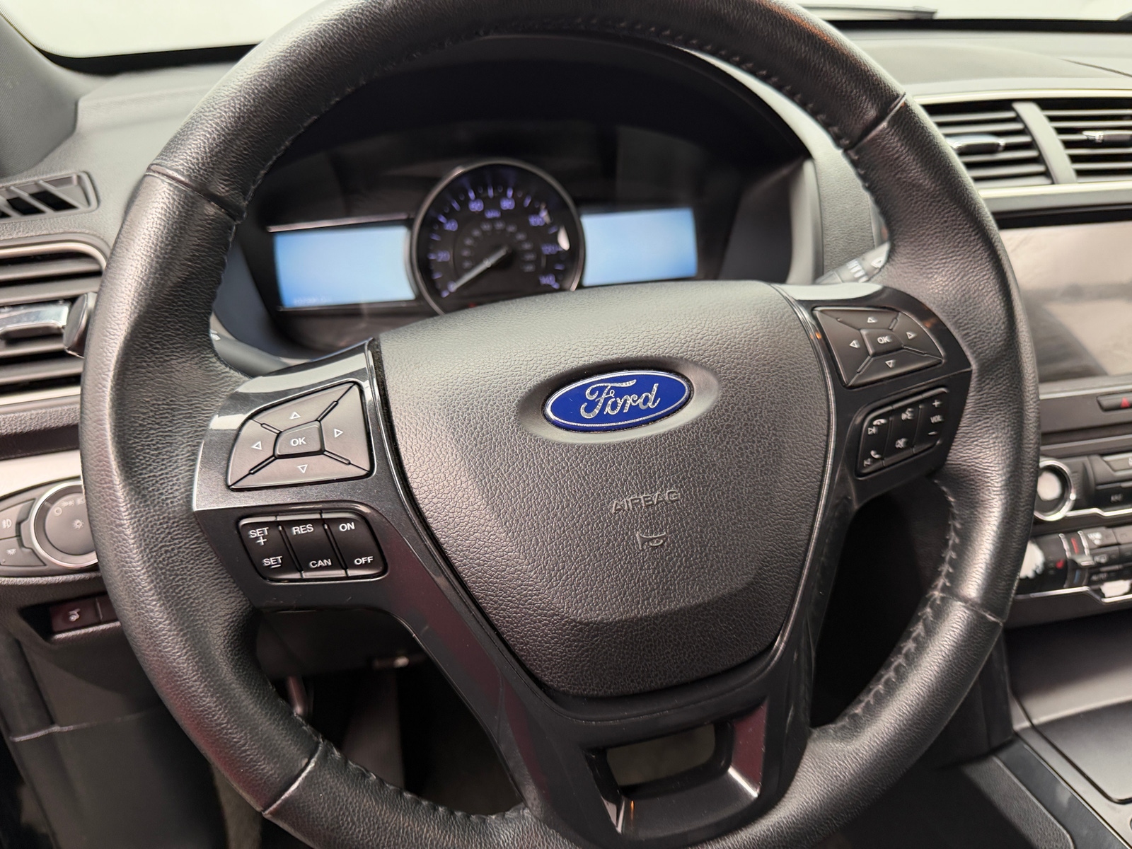 Thumbnail: 2018 Ford Explorer - 5