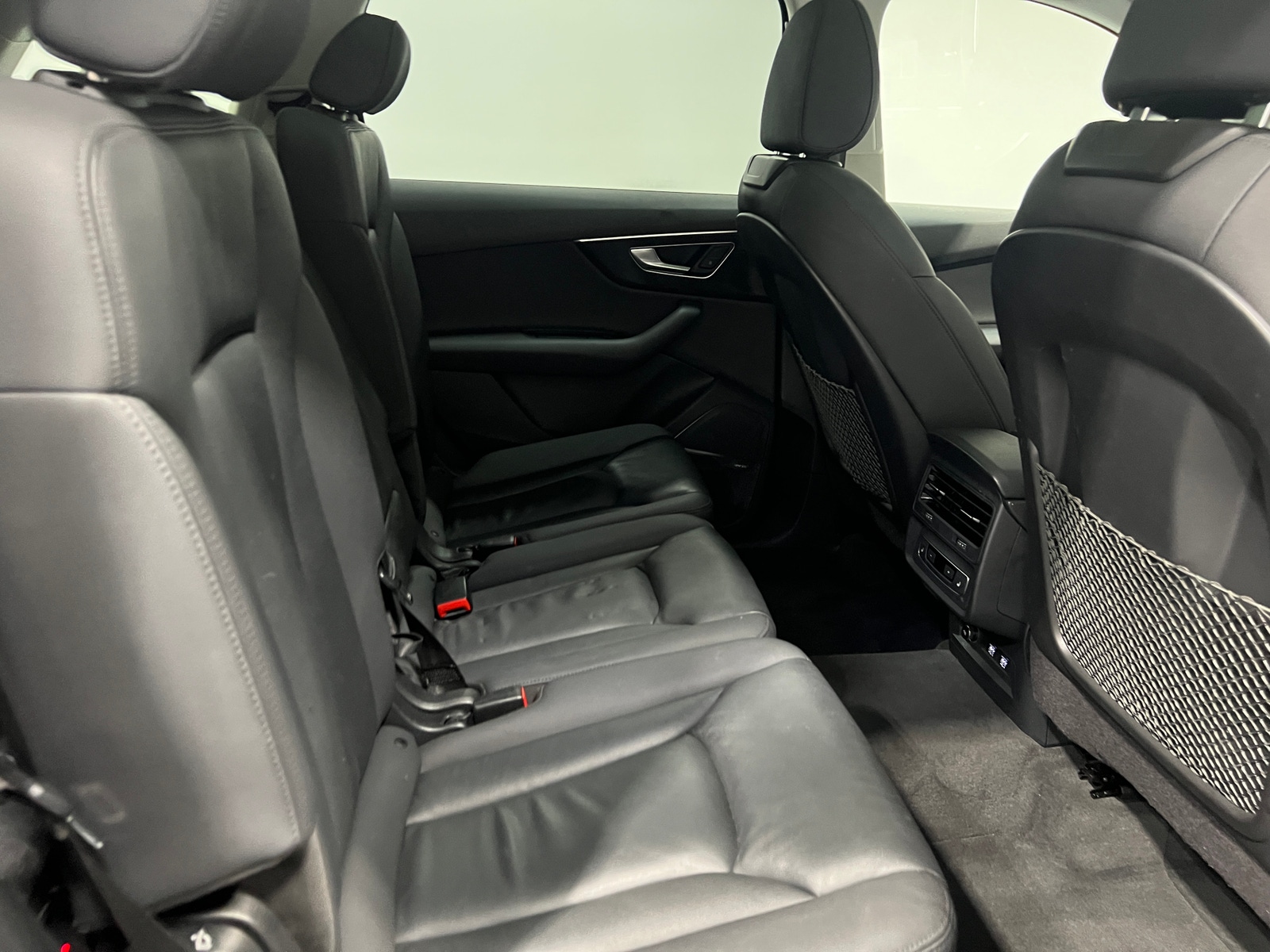 Thumbnail: 2020 Audi Q7 - 6