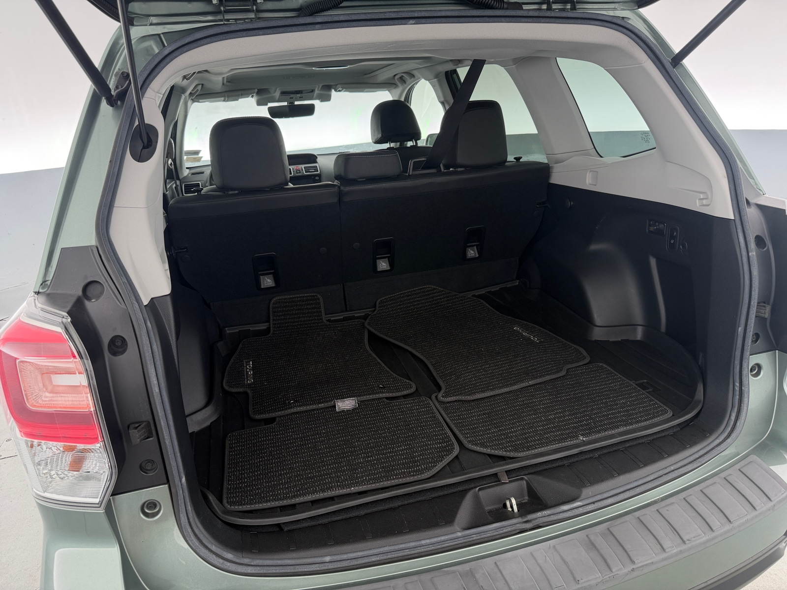 Thumbnail: 2017 Subaru Forester - 6