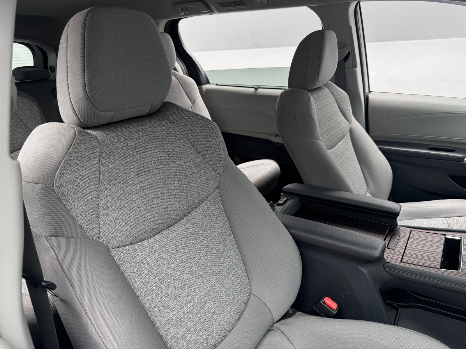 Thumbnail: 2023 Toyota Sienna - 2