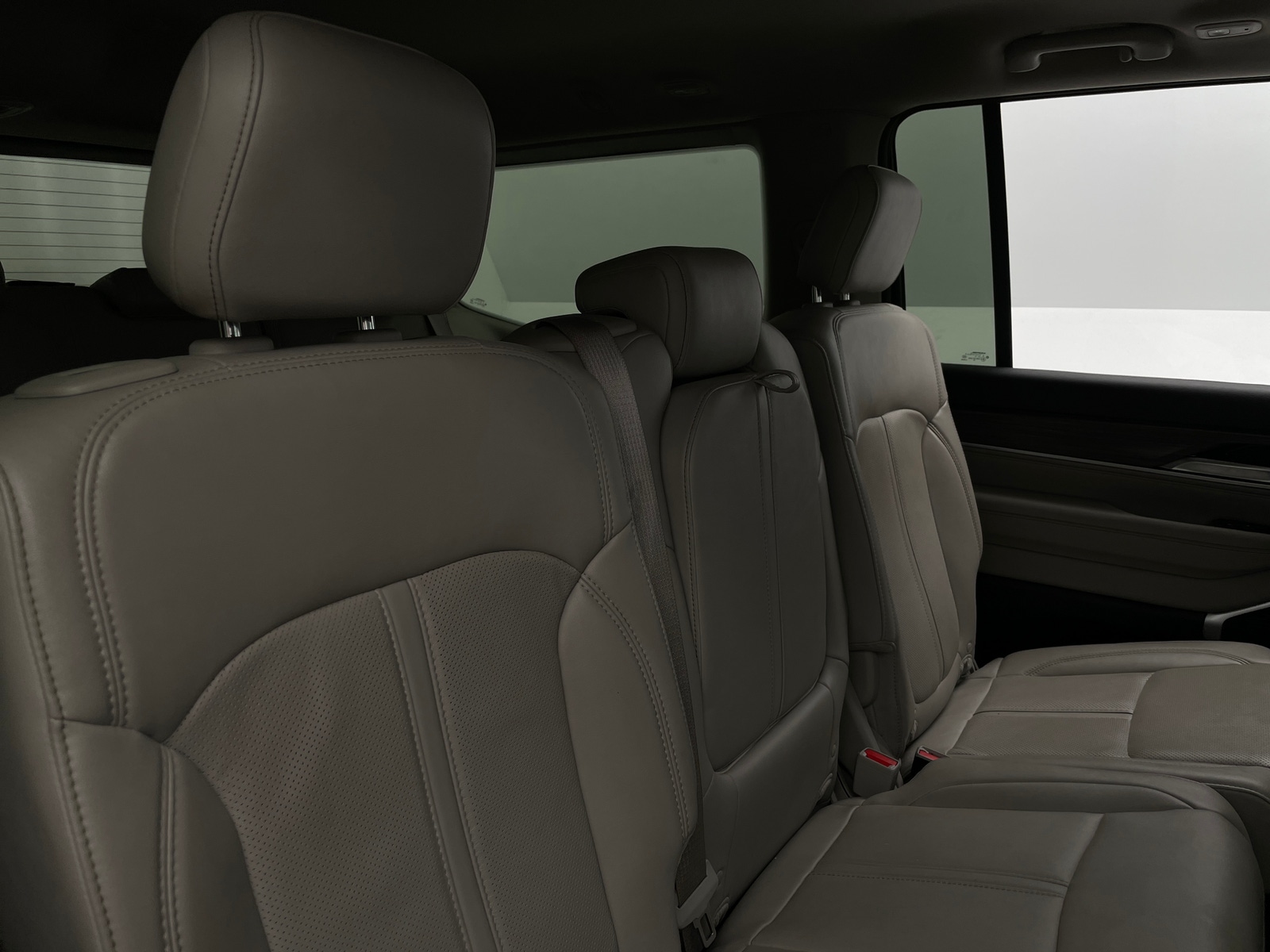 Thumbnail: 2024 Jeep Wagoneer - 5