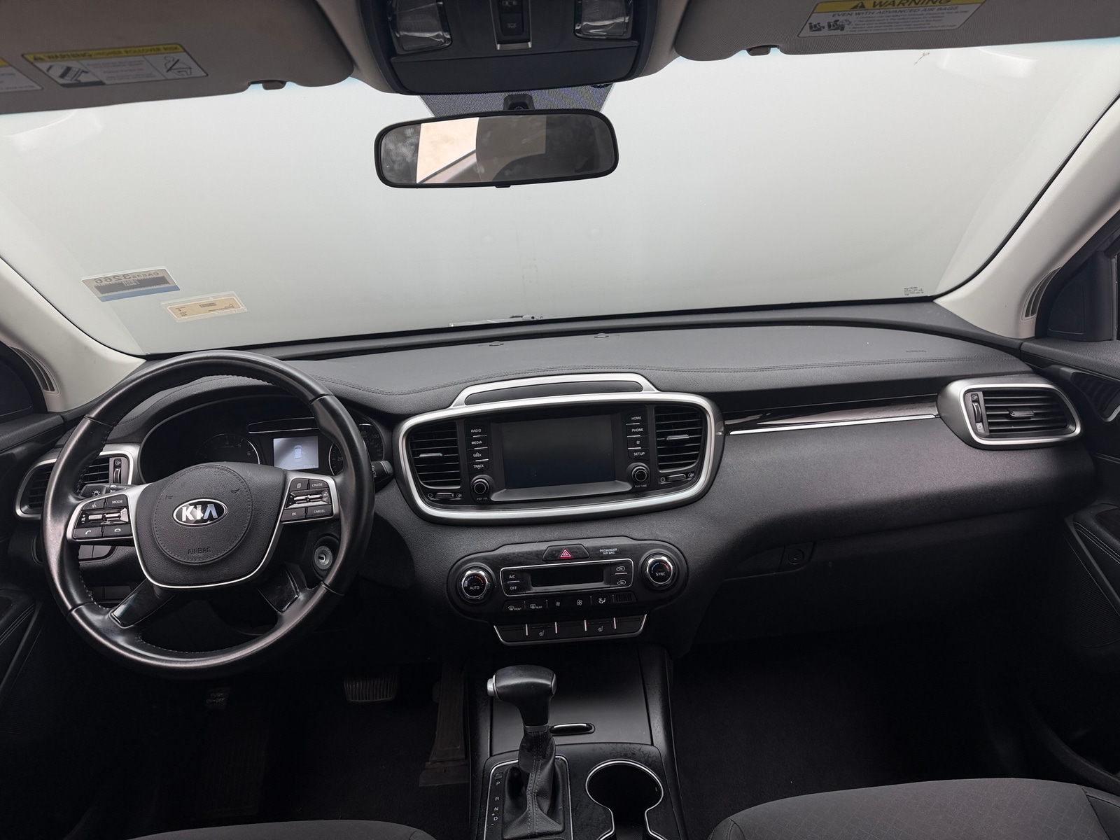 Thumbnail: 2020 Kia Sorento - 3