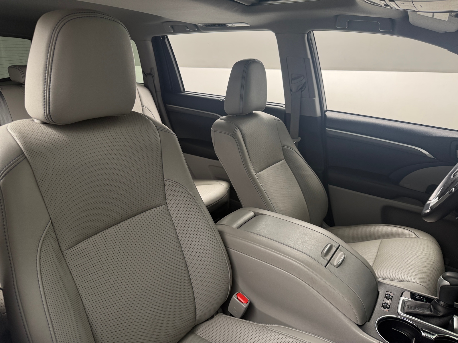 Thumbnail: 2017 Toyota Highlander - 2