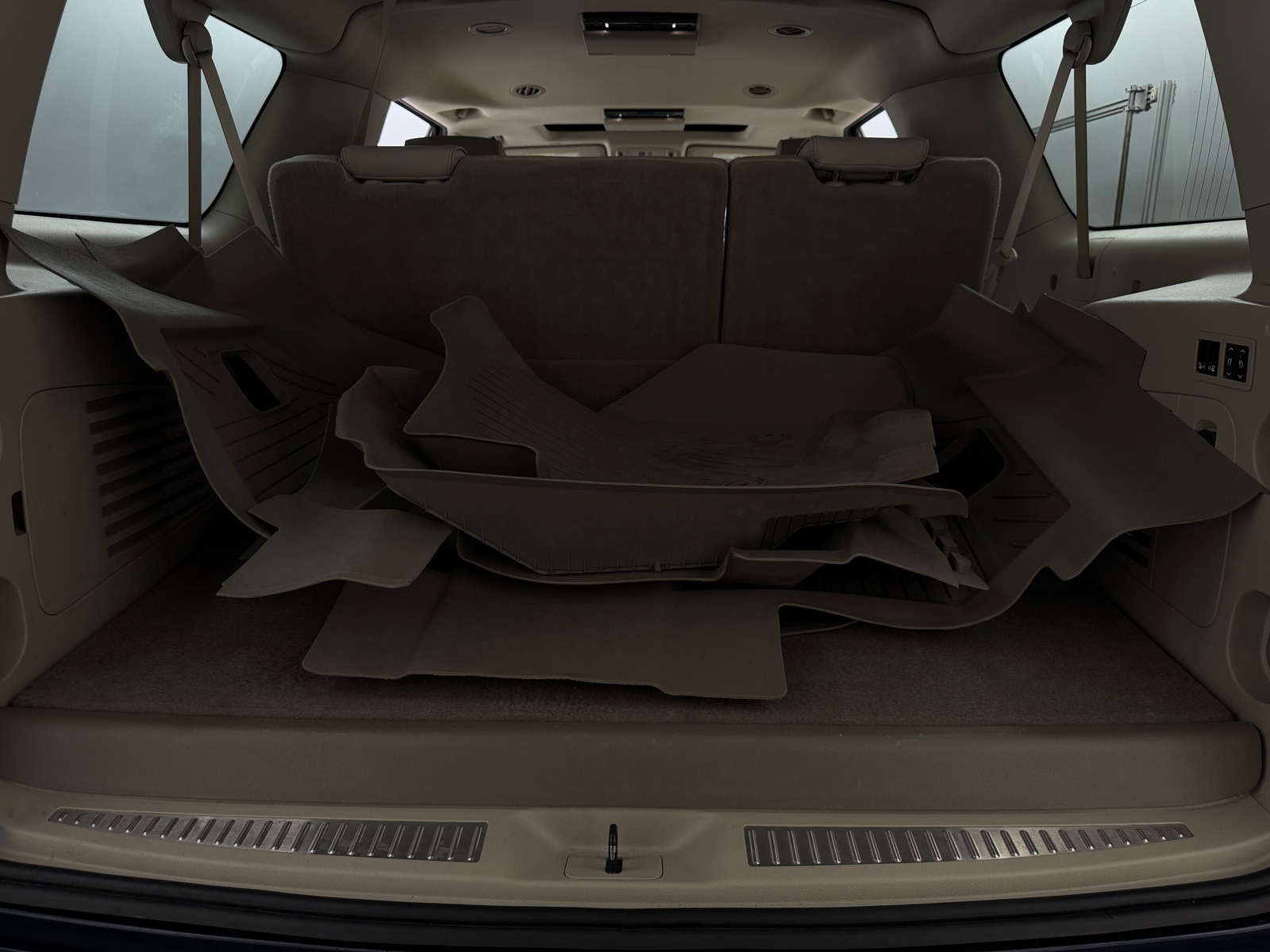 Thumbnail: 2019 GMC Yukon XL - 6