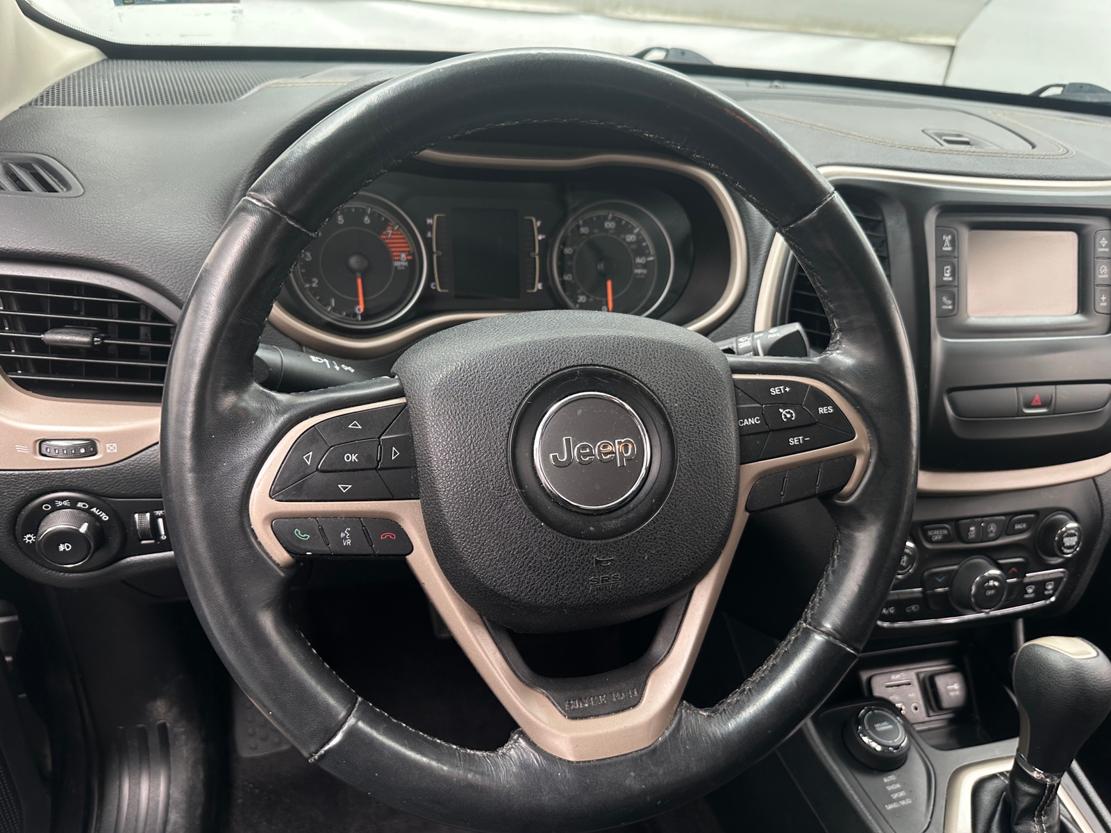 Thumbnail: 2016 Jeep Cherokee - 5