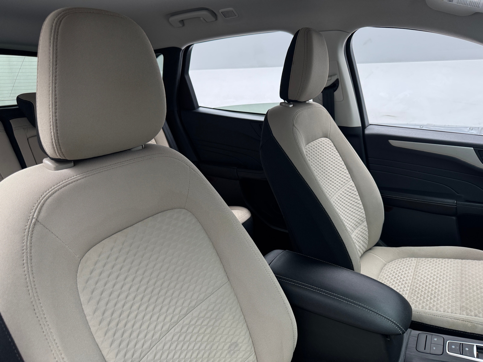 Thumbnail: 2022 Ford Escape - 2