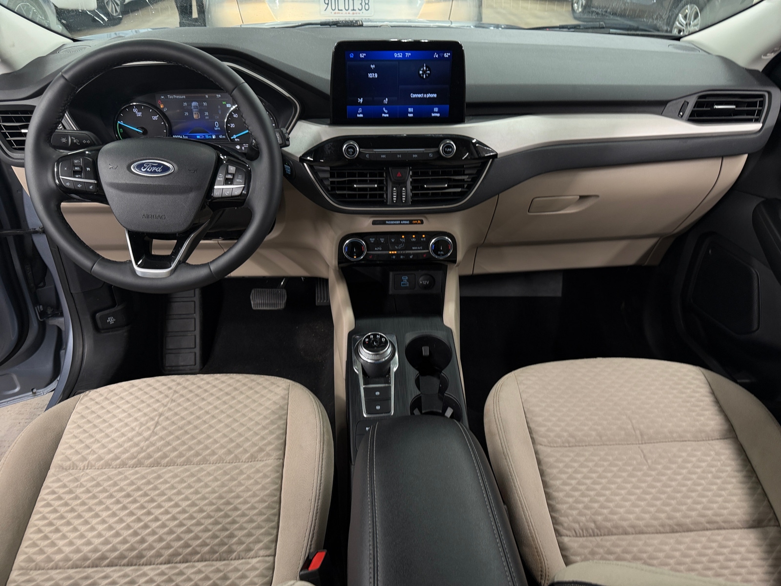 Thumbnail: 2022 Ford Escape - 3