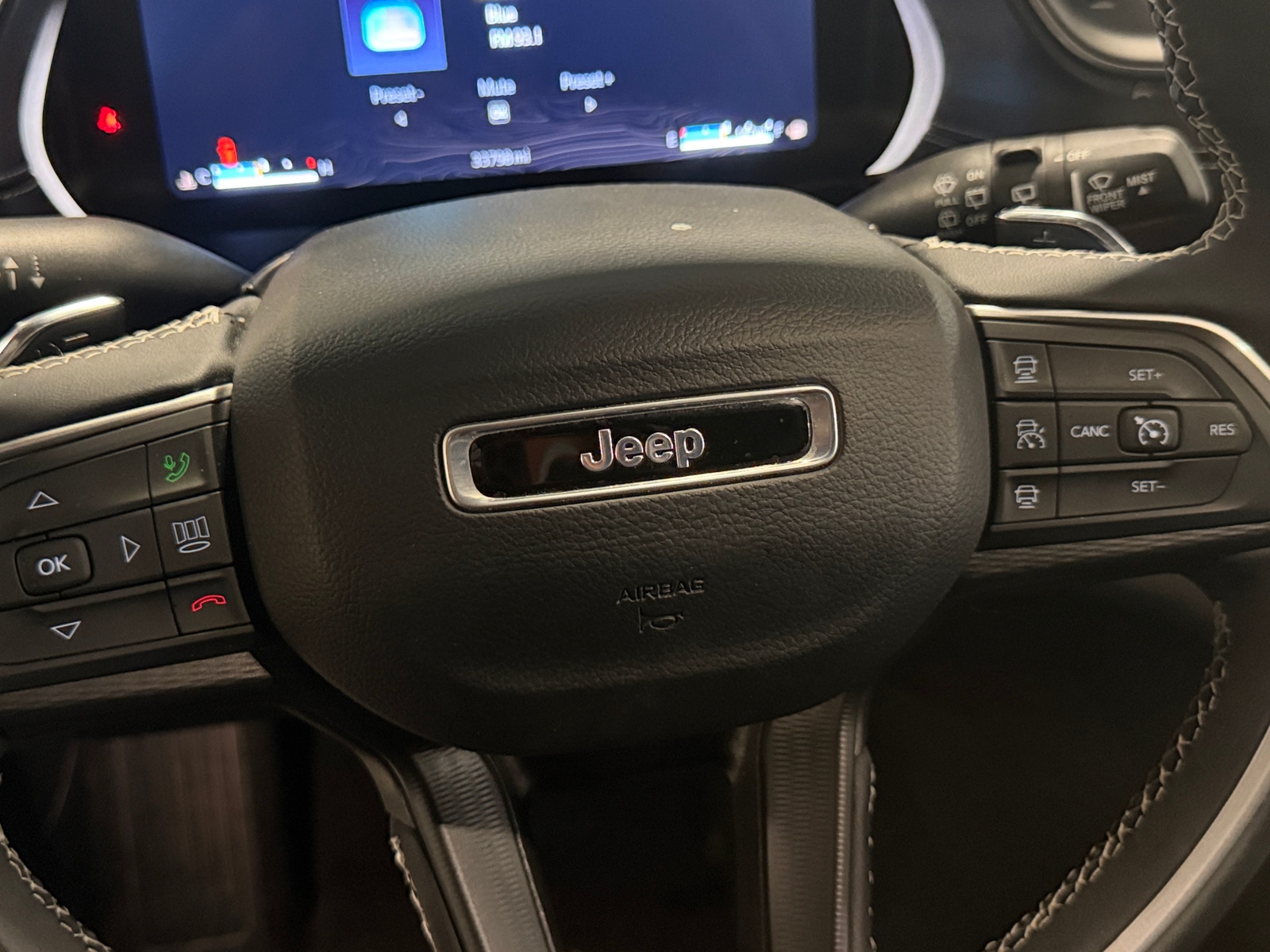 Thumbnail: 2024 Jeep Grand Cherokee L - 4