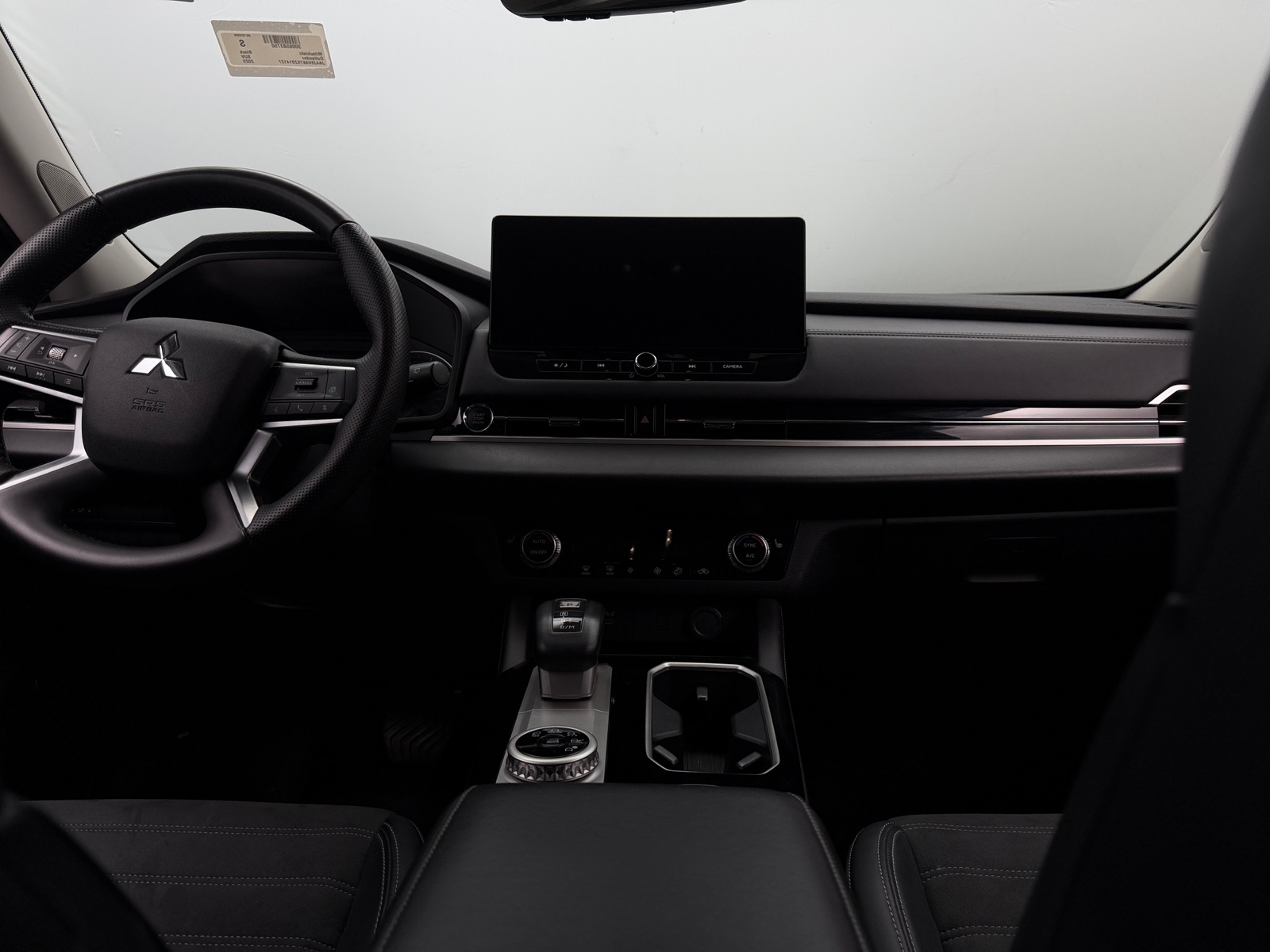 Thumbnail: 2025 Mitsubishi Outlander - 2