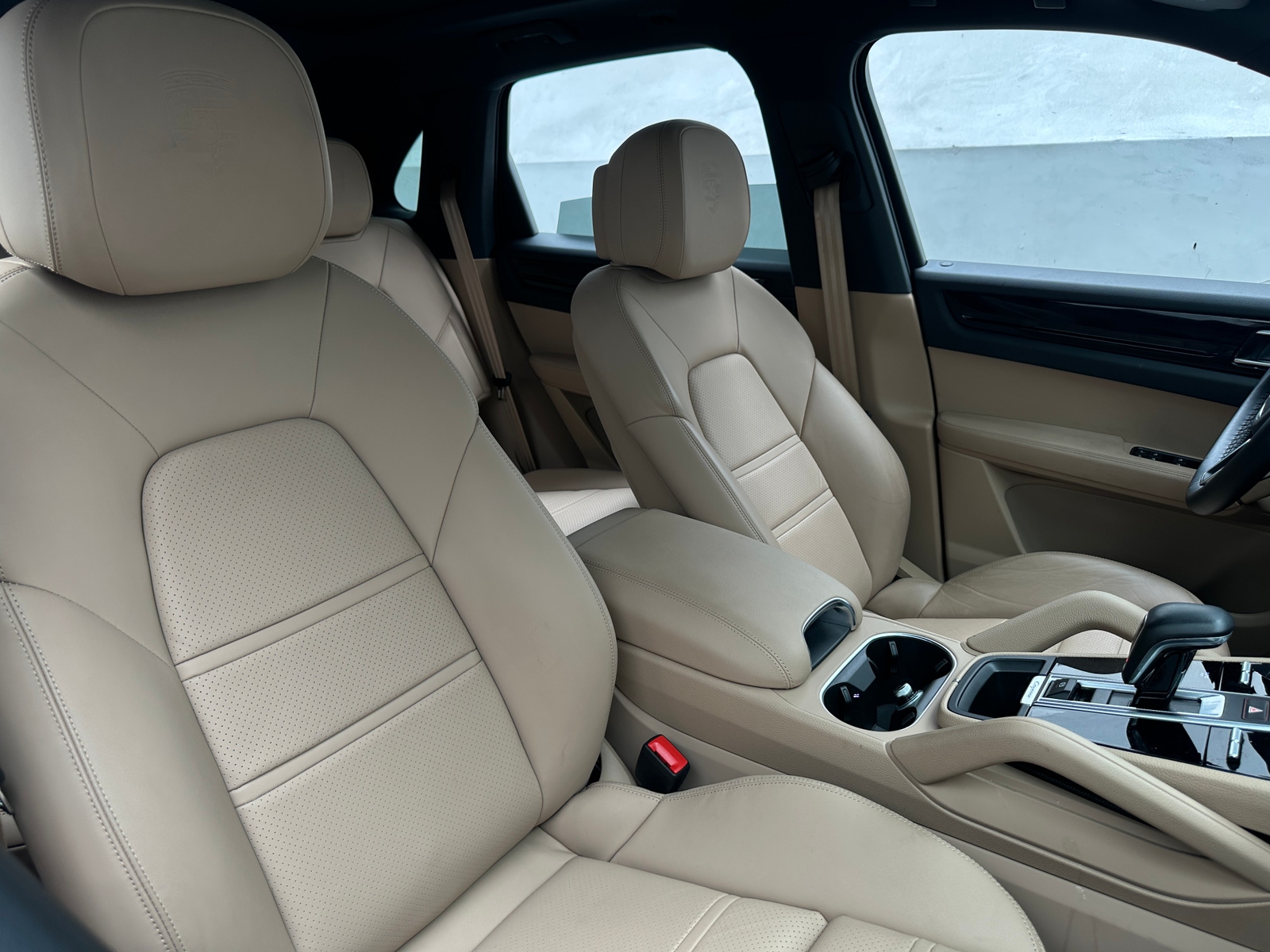 Thumbnail: 2022 Porsche Cayenne - 2