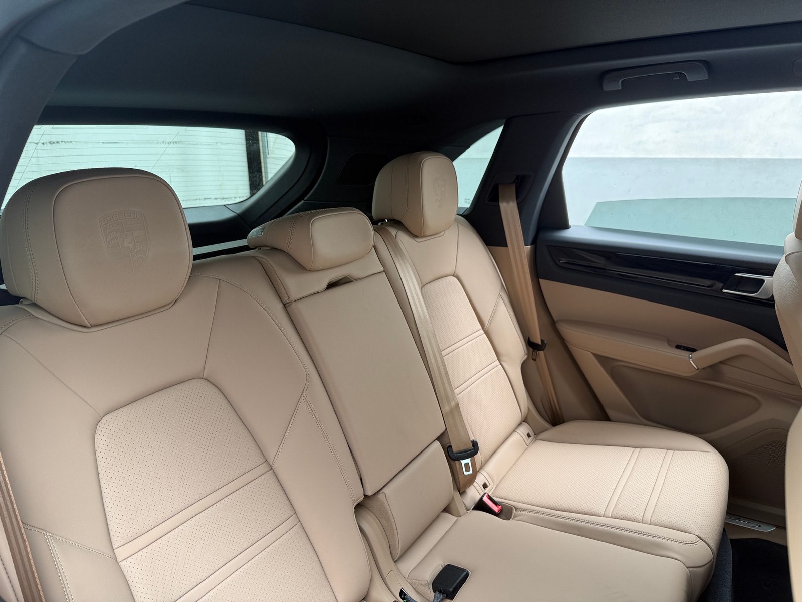 Thumbnail: 2022 Porsche Cayenne - 6