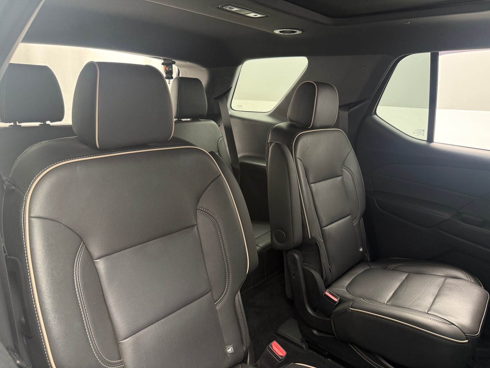 Thumbnail: 2023 Chevrolet Traverse - 5