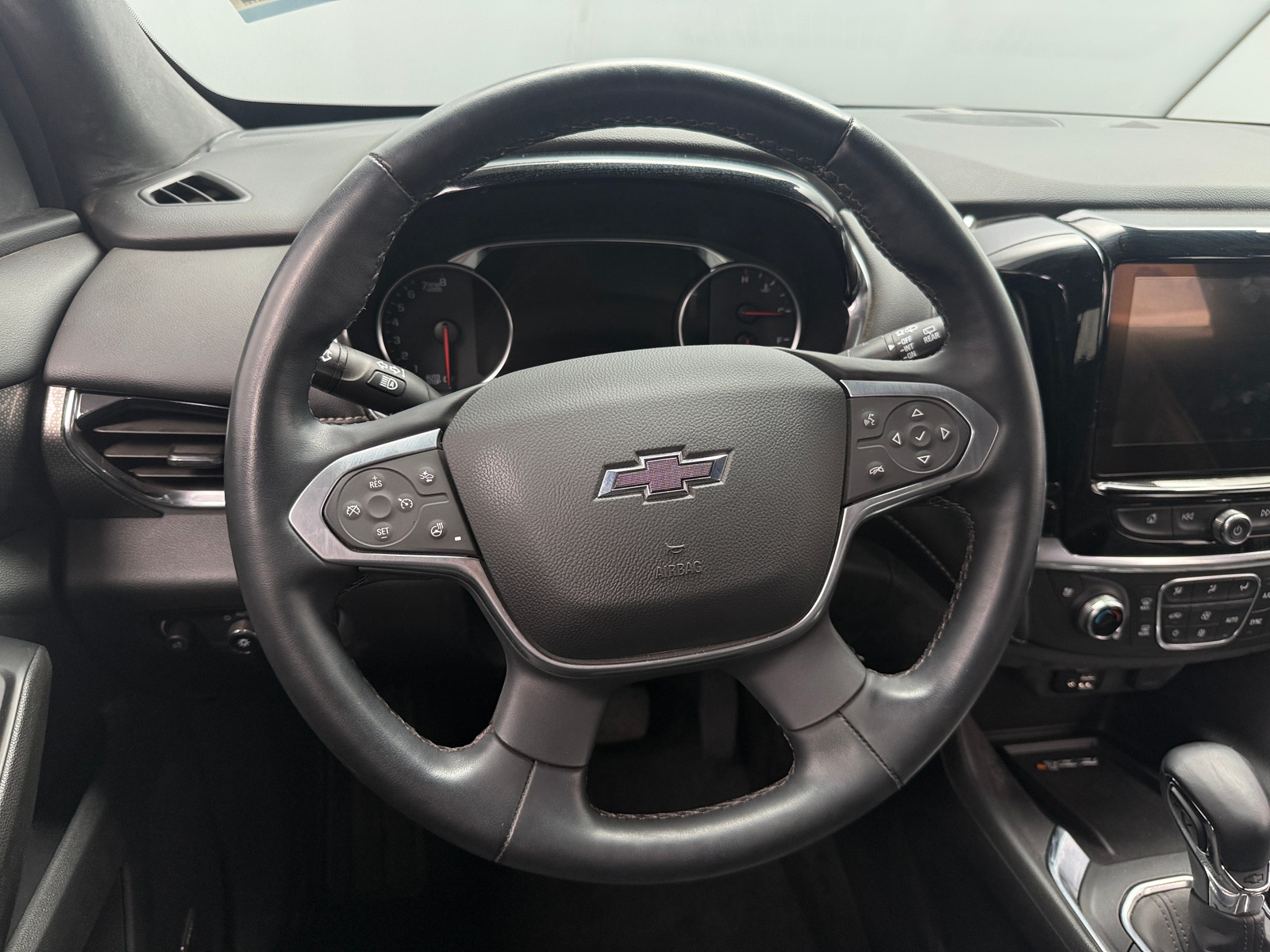Thumbnail: 2023 Chevrolet Traverse - 4