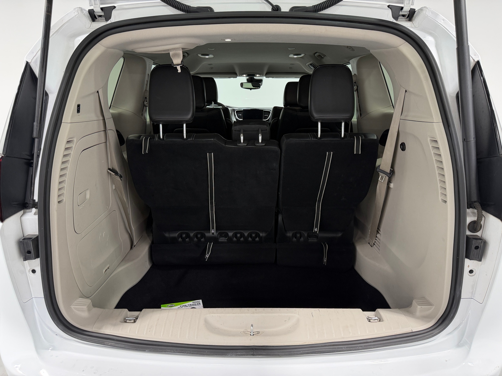 Thumbnail: 2024 Chrysler Pacifica - 6