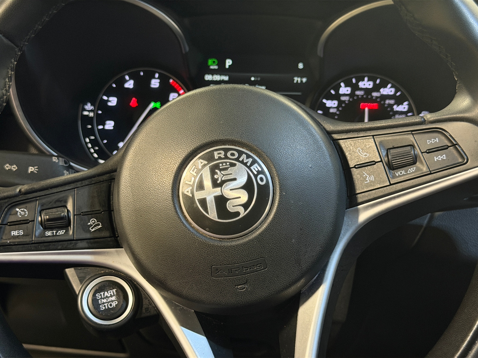 Thumbnail: 2019 Alfa Romeo Stelvio - 4