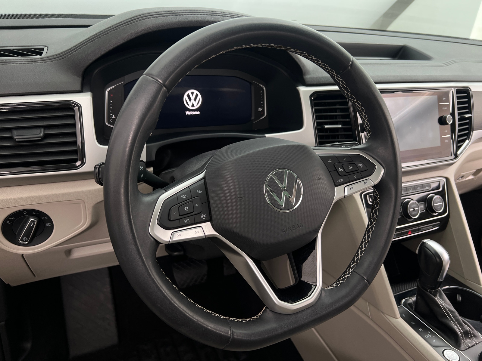 Thumbnail: 2023 Volkswagen Atlas - 4