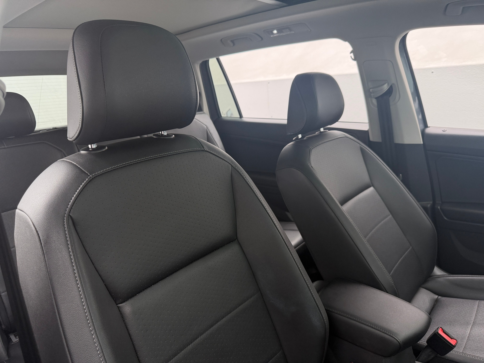 Thumbnail: 2019 Volkswagen Tiguan - 2