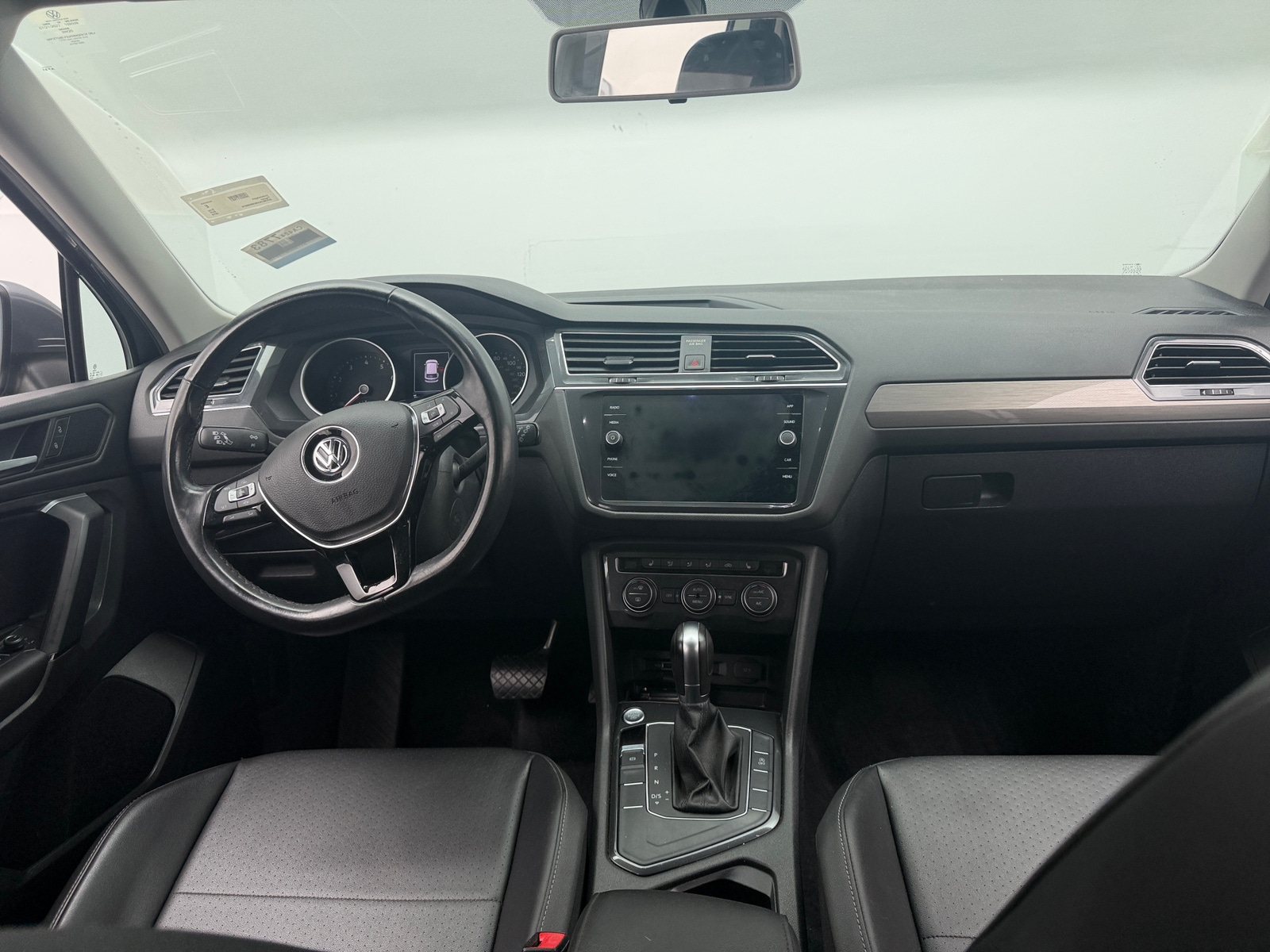 Thumbnail: 2019 Volkswagen Tiguan - 3