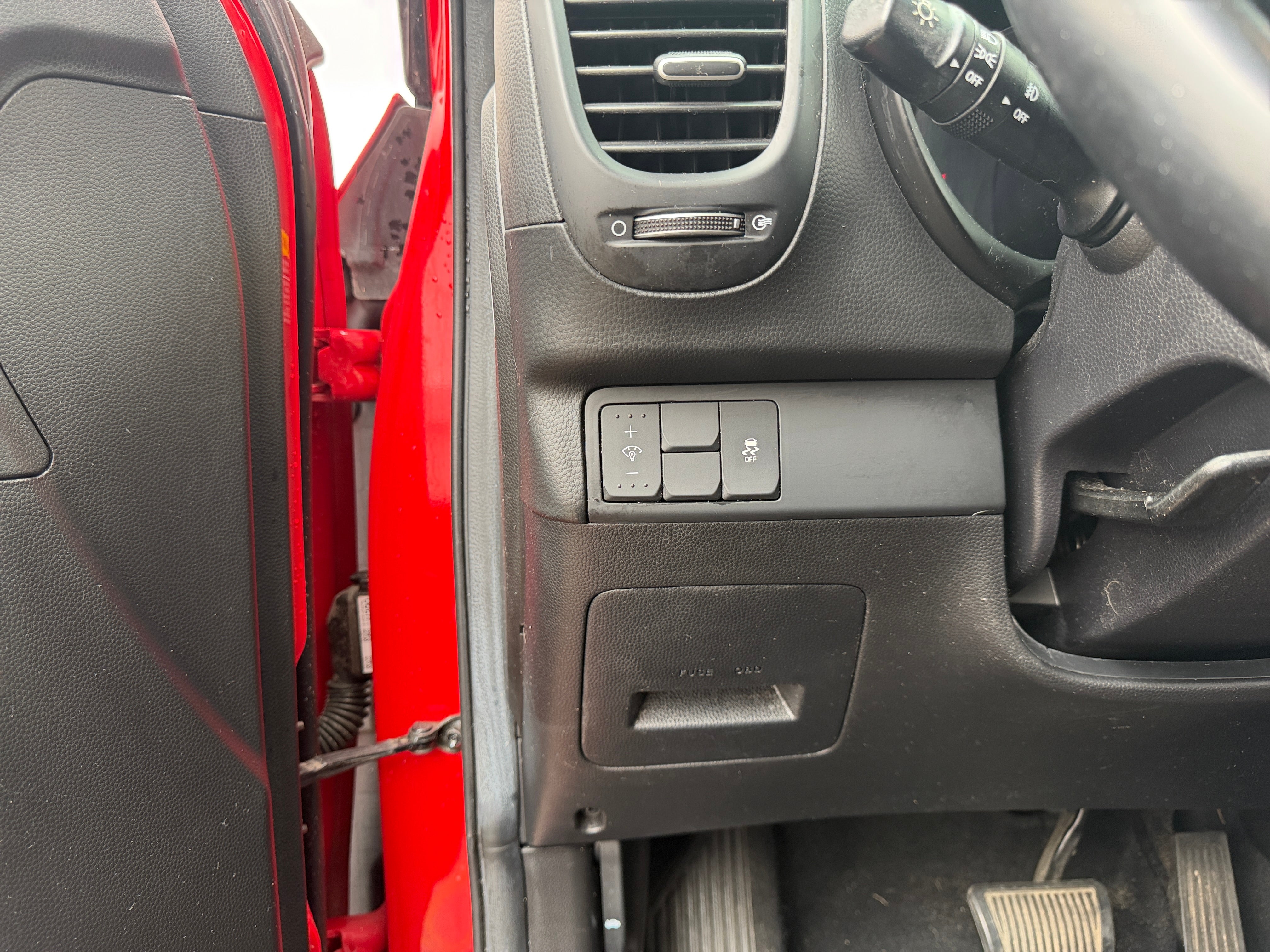 Used 2019 Kia Soul + with VIN KNDJP3A53K7637230 for sale in Pewaukee, WI
