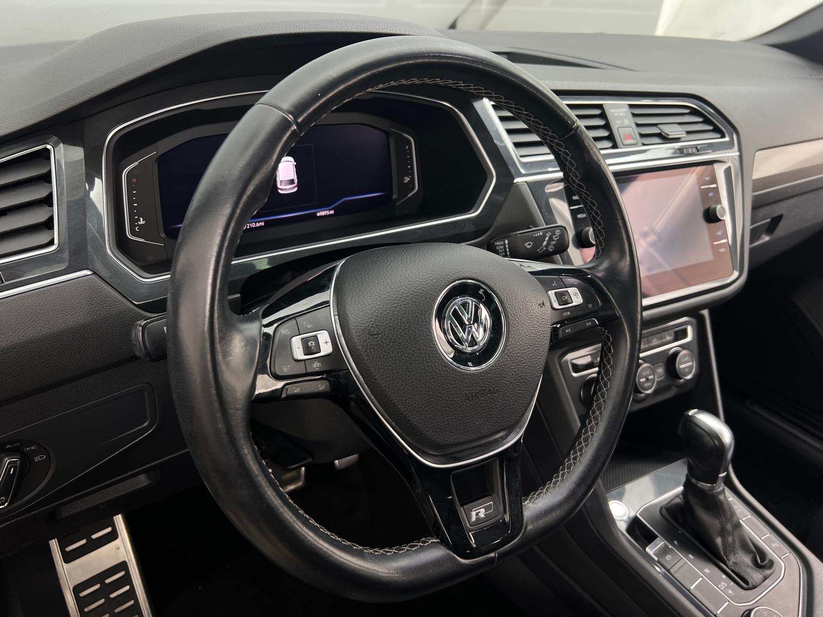 Thumbnail: 2019 Volkswagen Tiguan - 5