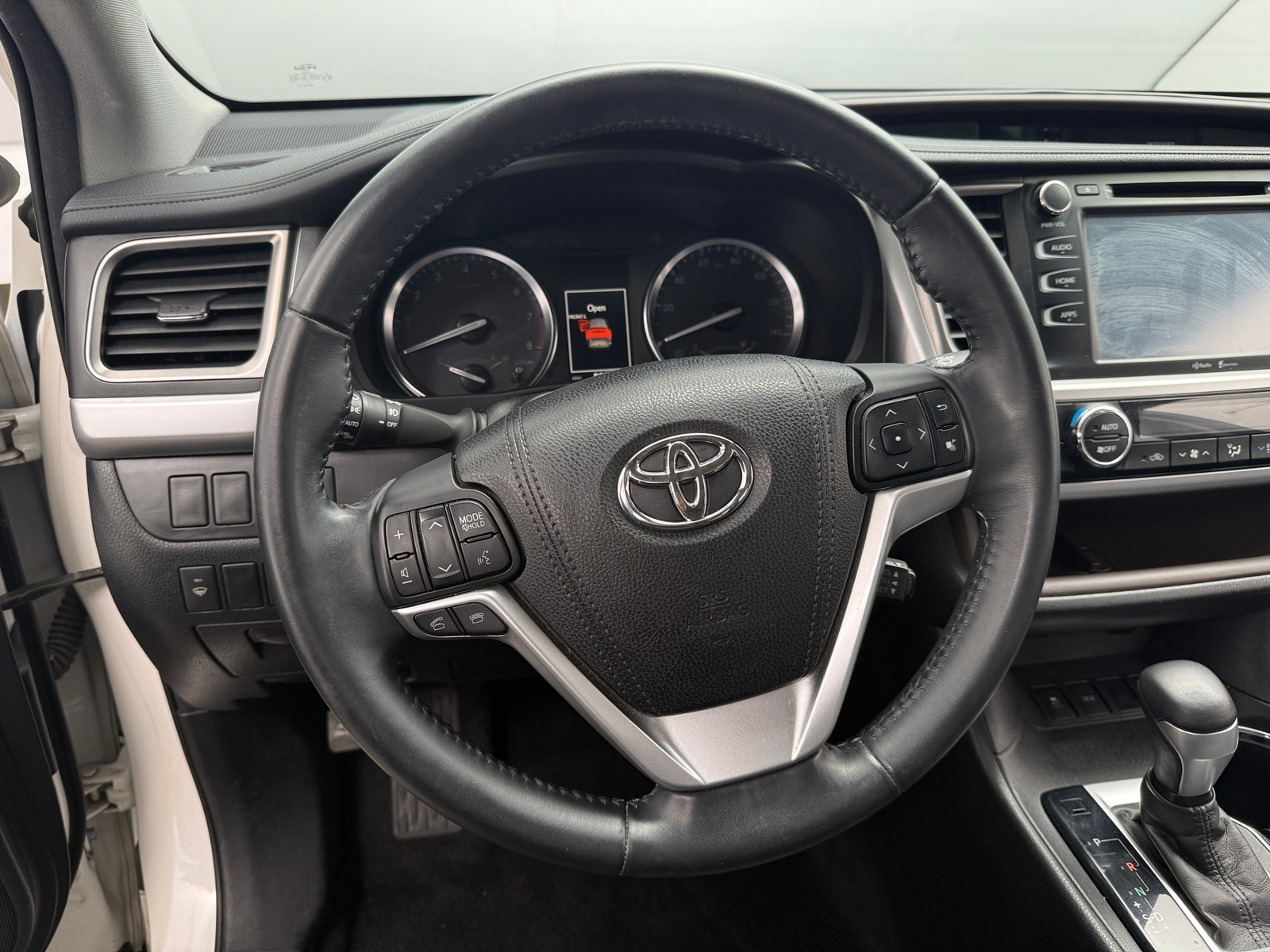 Thumbnail: 2015 Toyota Highlander - 4