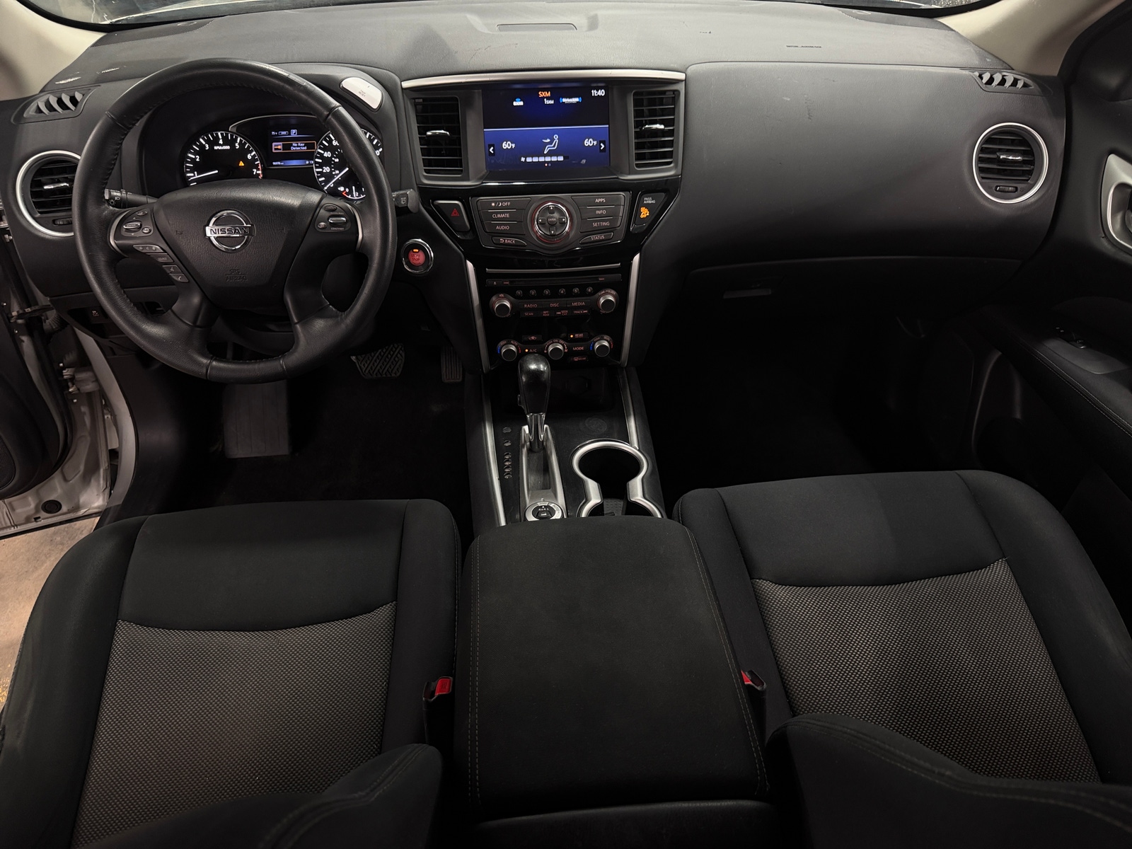 Thumbnail: 2017 Nissan Pathfinder - 3