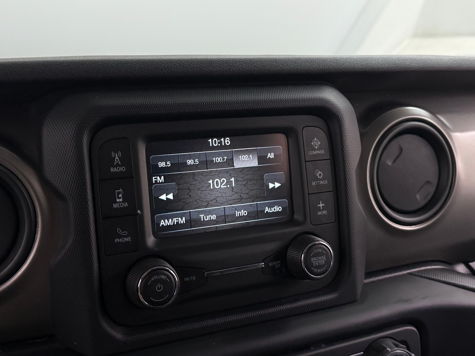Thumbnail: 2018 Jeep Wrangler - 4